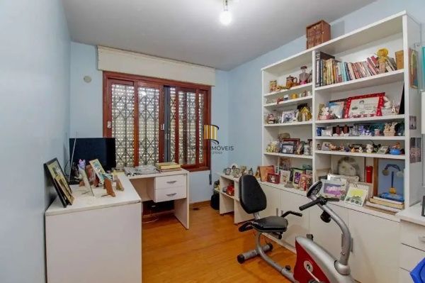 Casa 3 dormitórios ampla, perto da PUC