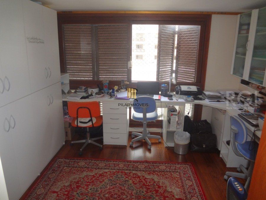 Cobertura para Venda - 263.75m², 3 dormitórios, sendo 1 suites, 2 vagas - Petrópolis