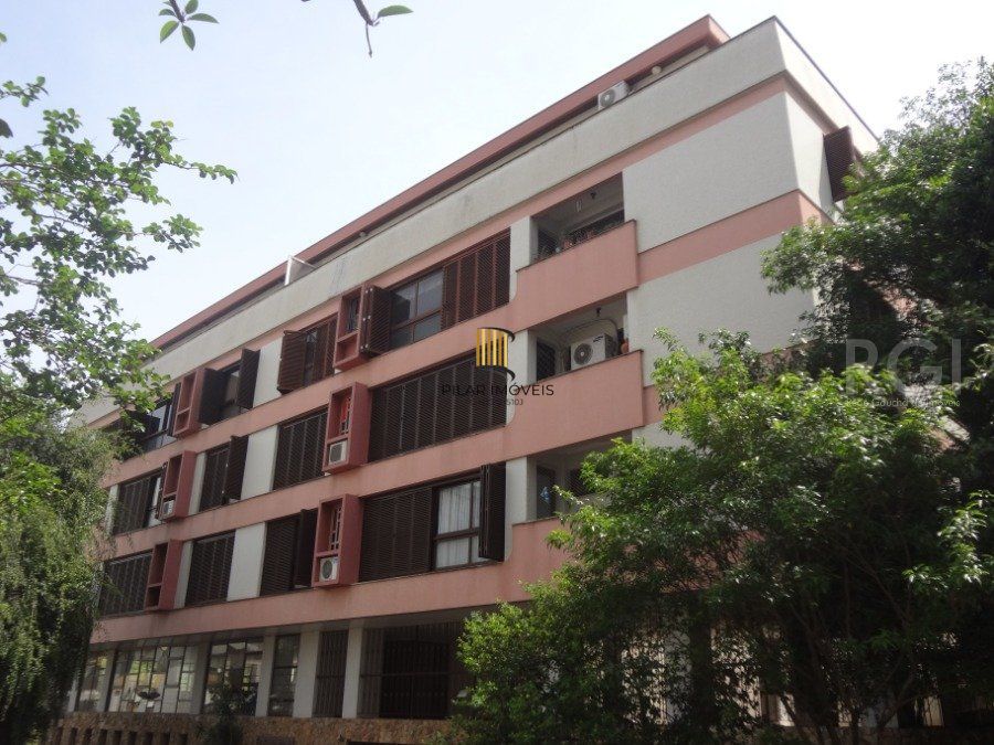 Cobertura para Venda - 263.75m², 3 dormitórios, sendo 1 suites, 2 vagas - Petrópolis