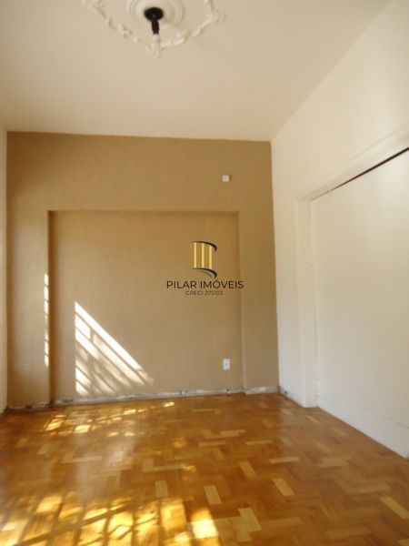 Casa para Venda - 510m², 6 dormitórios, sendo 1 suites, 3 vagas - São João