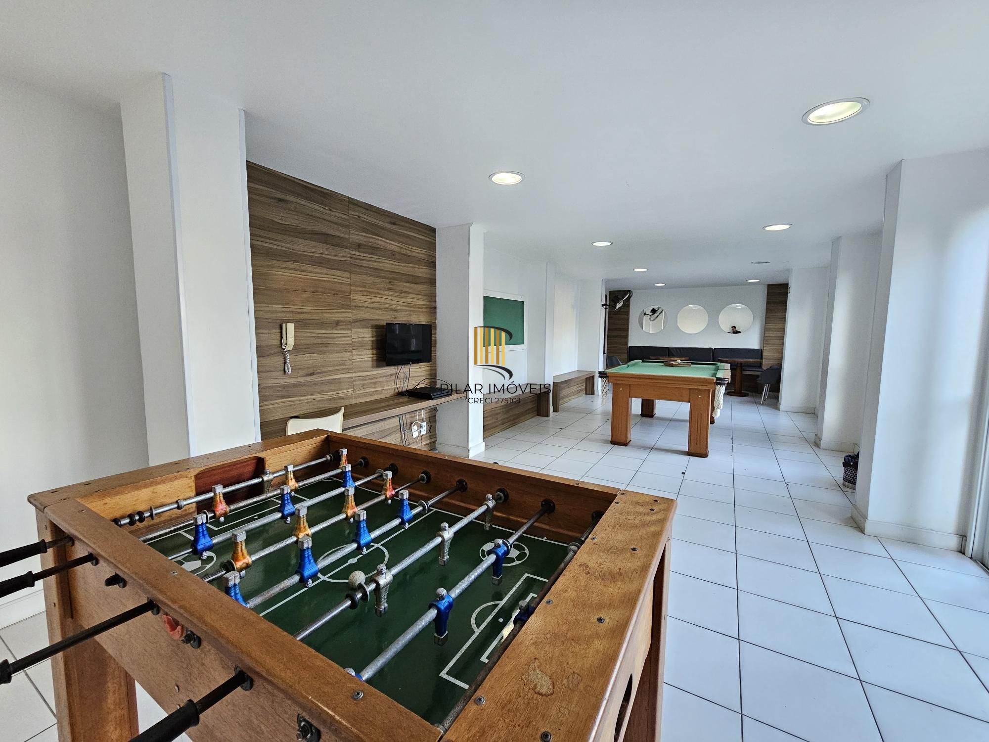 Apartamento 2 dormitórios com vaga coberta