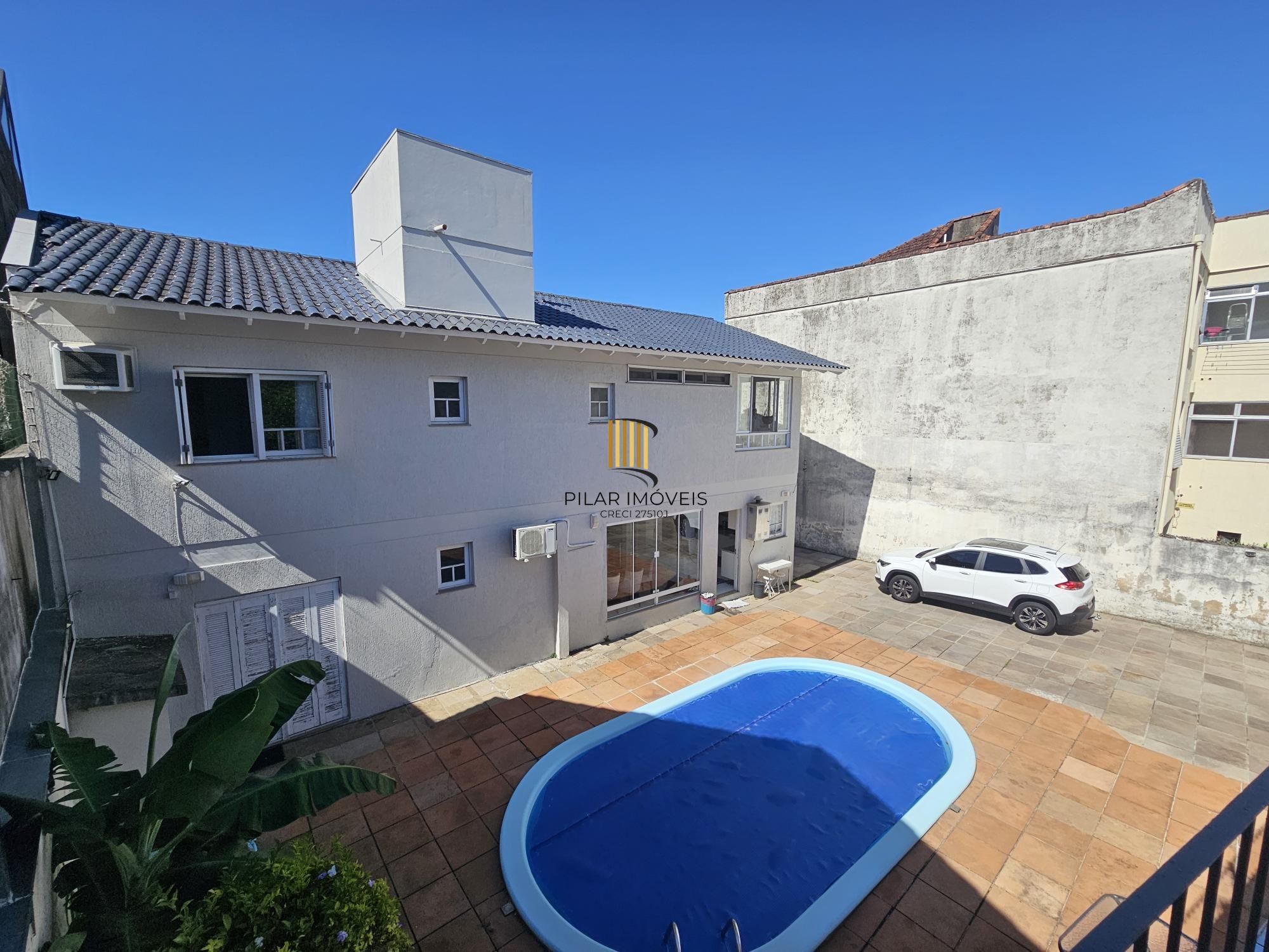 SOBRADO COM 3 SUÍTES + DORMITÓRIOS NO TÉRRREO | PISCINA | E MUITO MAIS