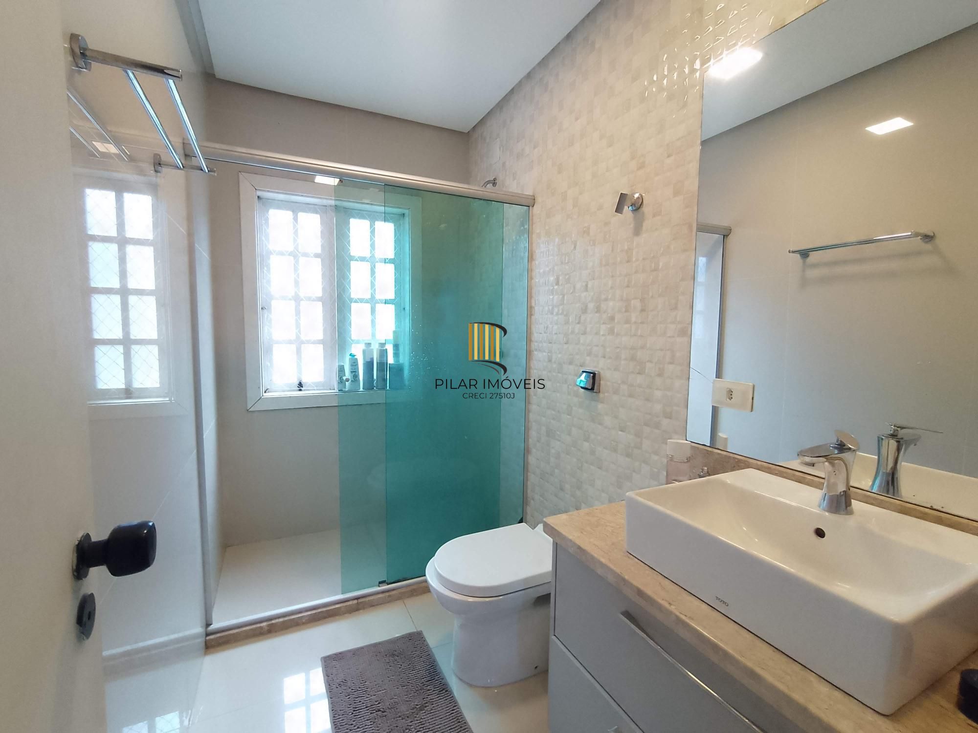 Casa 3 dormitórios em condomínio de luxo próximo ao Shopping Iguatemi