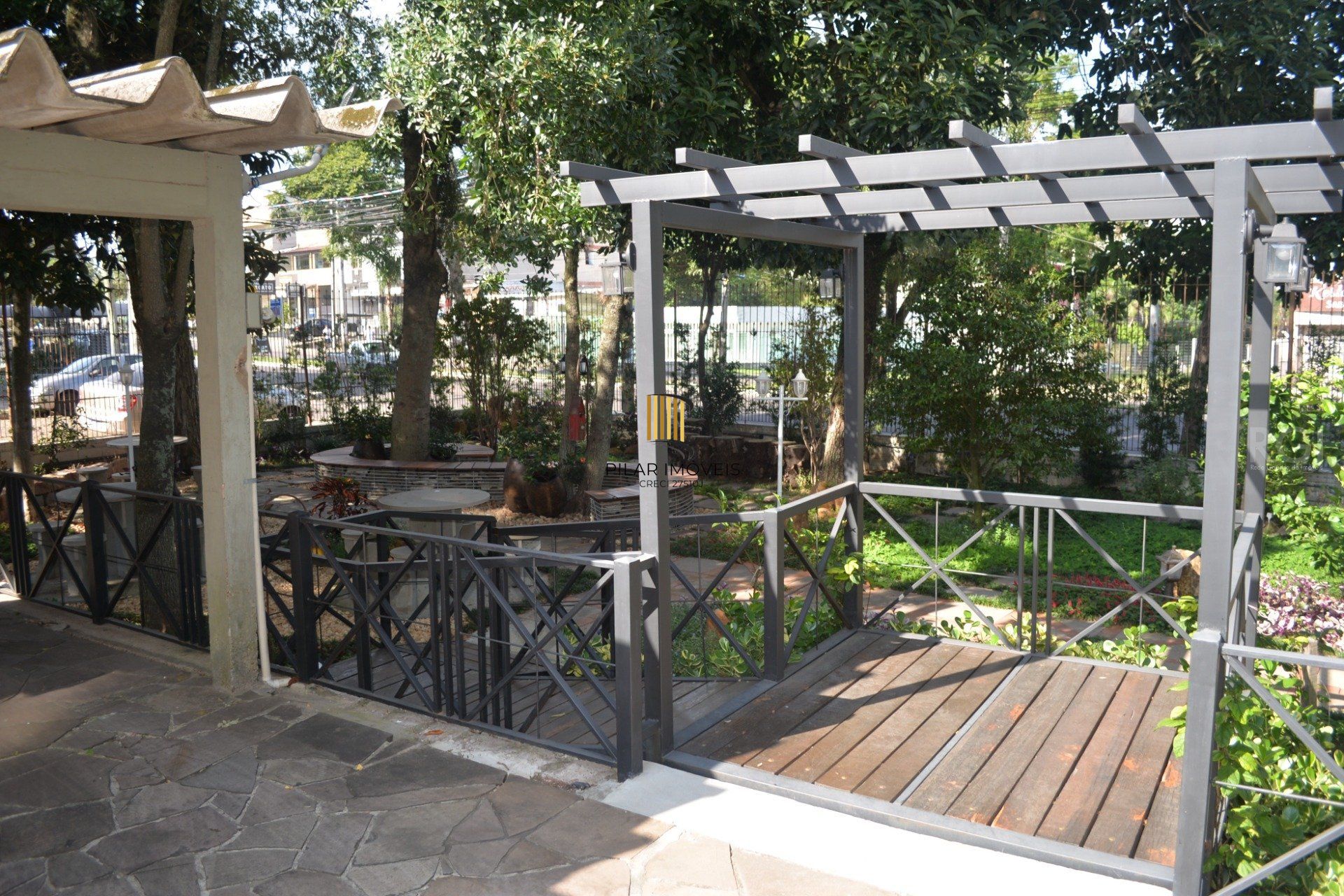 Apartamento para Venda - 120.46m², 3 dormitórios, sendo 1 suites, 1 vaga - Cristal