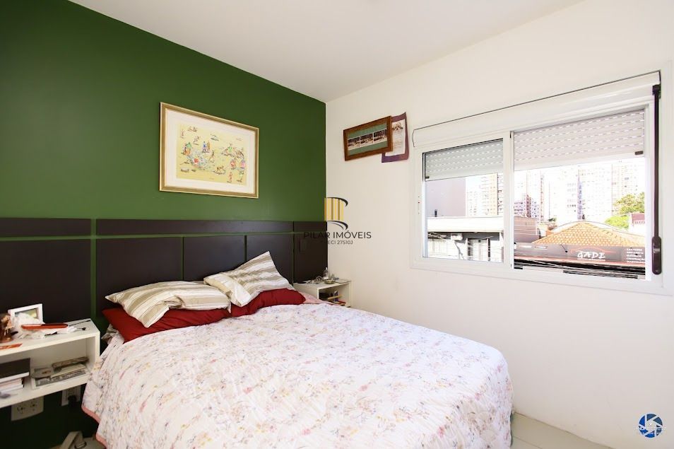 Apartamento 2 dormitórios com vaga no Passo D'areia