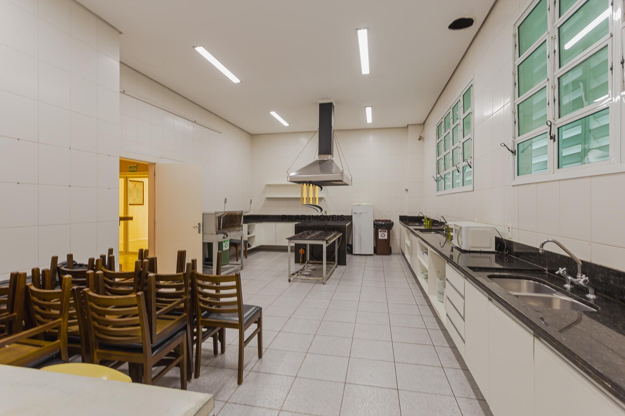 CONDOMINIO ATMOSFERA - CASA MOBILIADA DE 4 SUÍTES COM 4 VAGAS