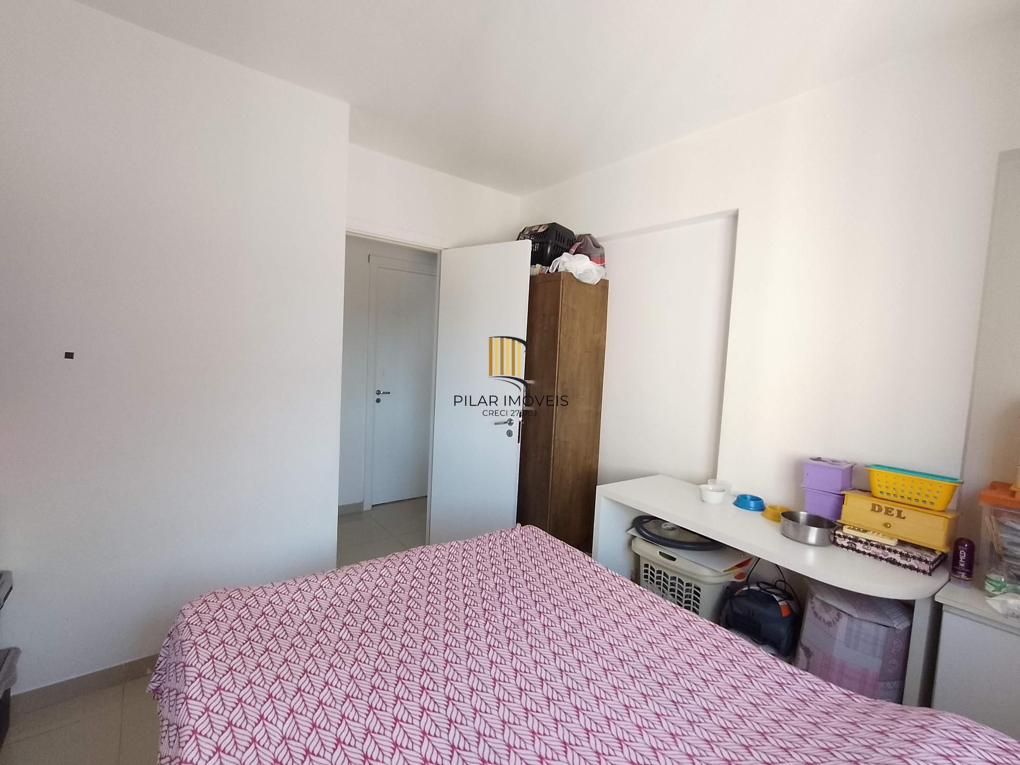 Apartamento 2 dormitórios com vaga coberta e elevador perto da PUC