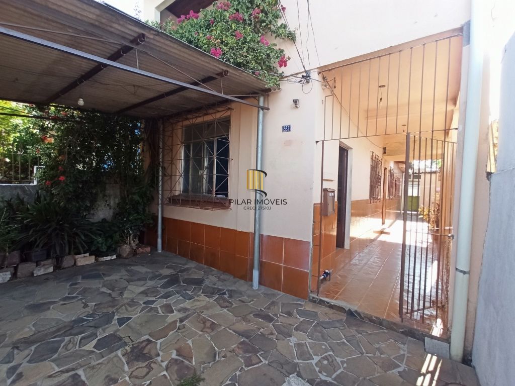 Casa tipo Sobrado perto da PUC