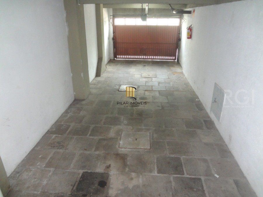 Cobertura para Venda - 263.75m², 3 dormitórios, sendo 1 suites, 2 vagas - Petrópolis