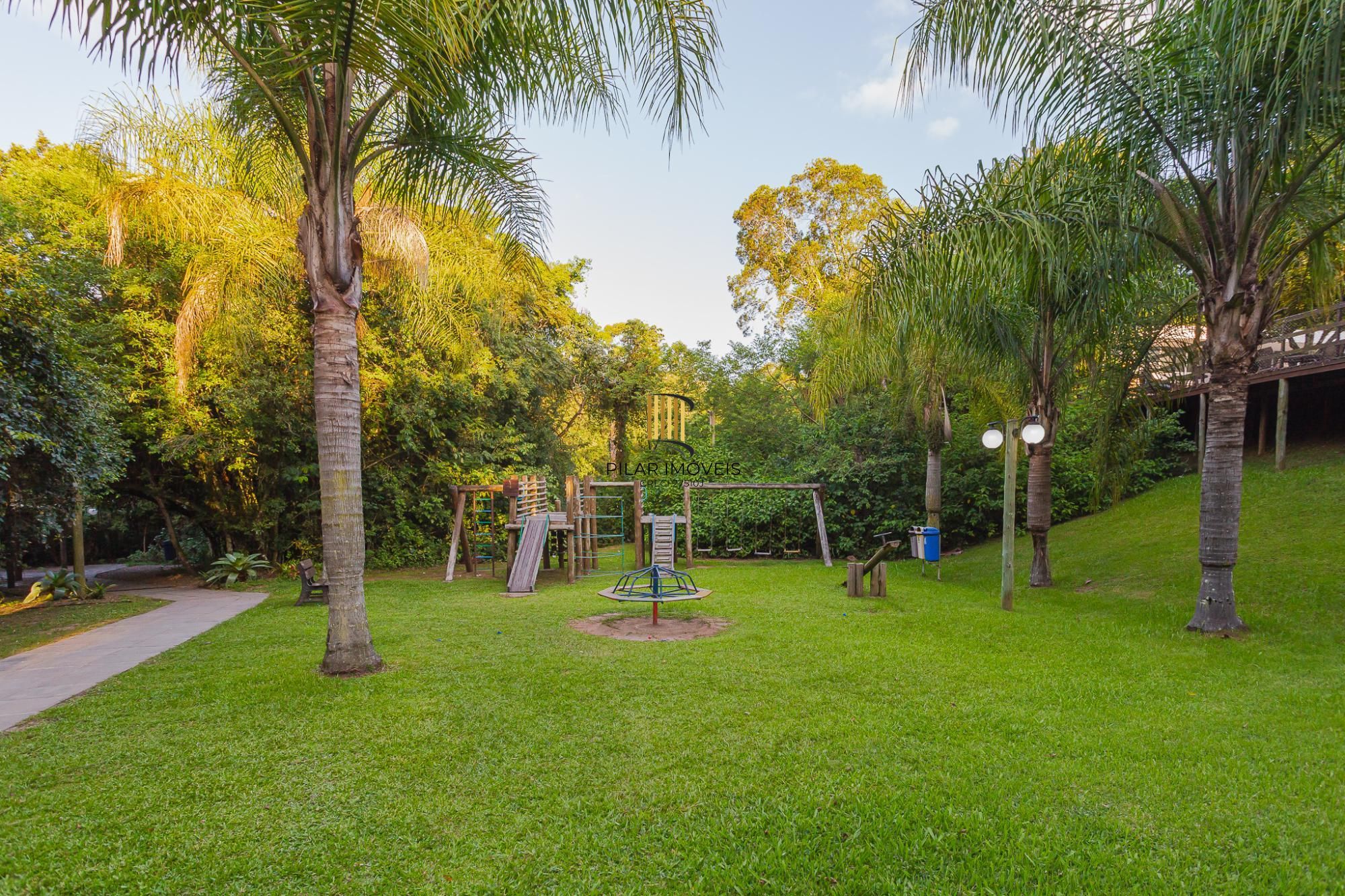 CONDOMINIO ATMOSFERA - CASA MOBILIADA DE 4 SUÍTES COM 4 VAGAS