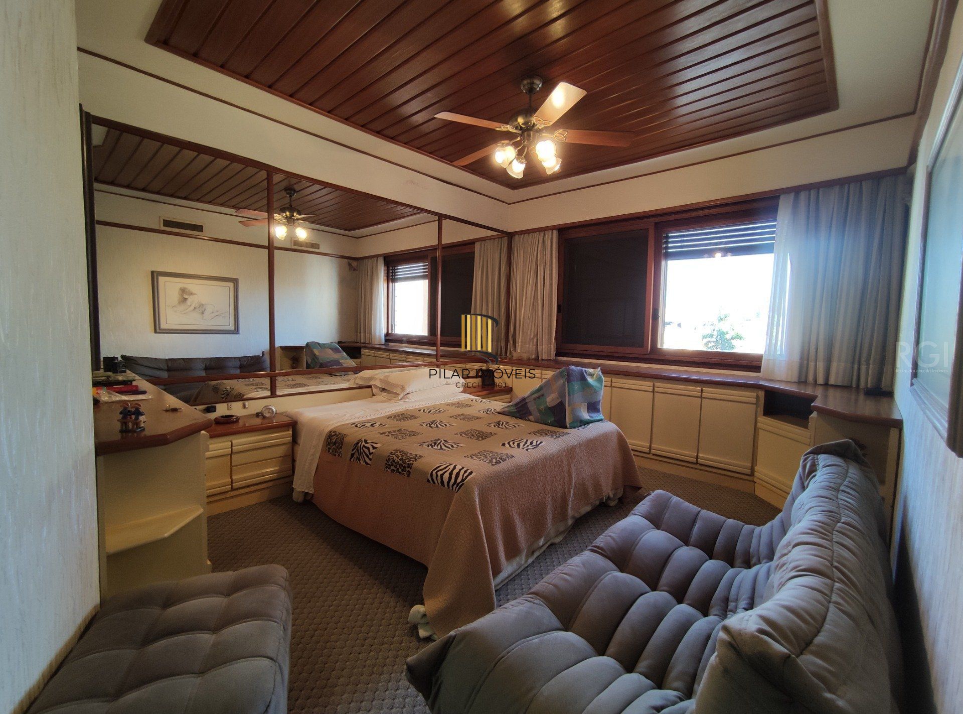 Cobertura para Venda - 354.67m², 3 dormitórios, sendo 1 suites, 3 vagas - Jardim Lindóia