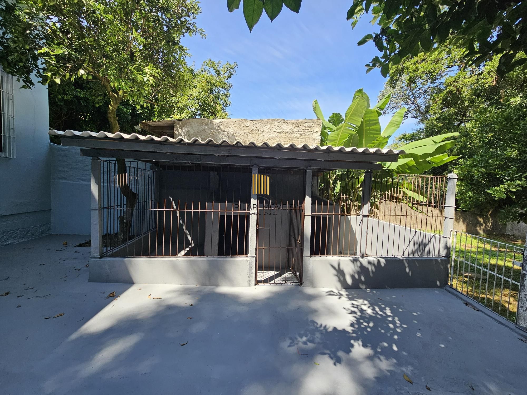 TERRENO COM MAIS DE 790M2 | CASA IMPECÁVEL DE 2 DORMITÓRIOS