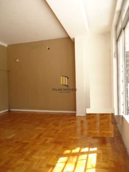 Casa para Venda - 510m², 6 dormitórios, sendo 1 suites, 3 vagas - São João