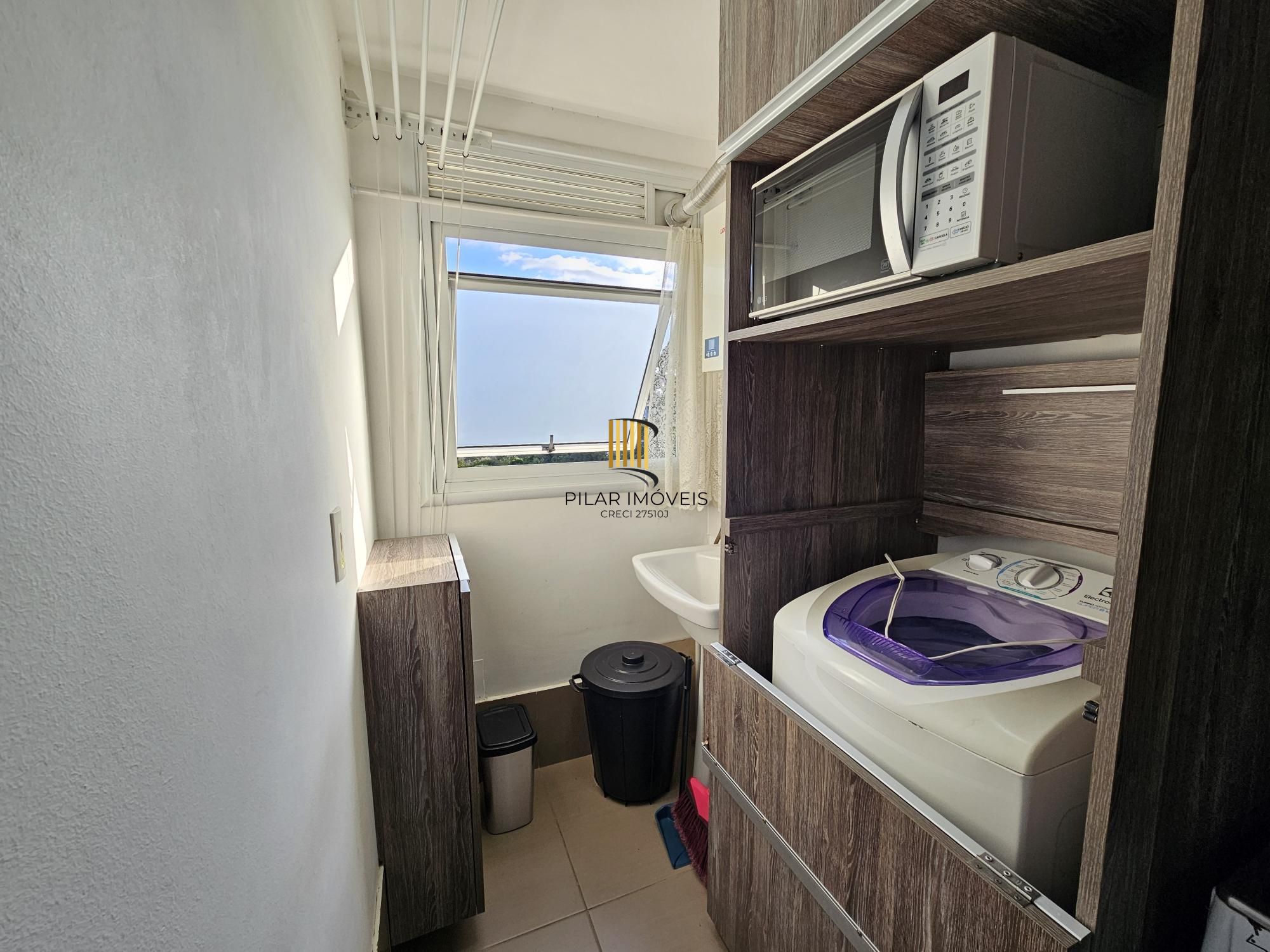Apartamento 2 dormitórios com vaga coberta