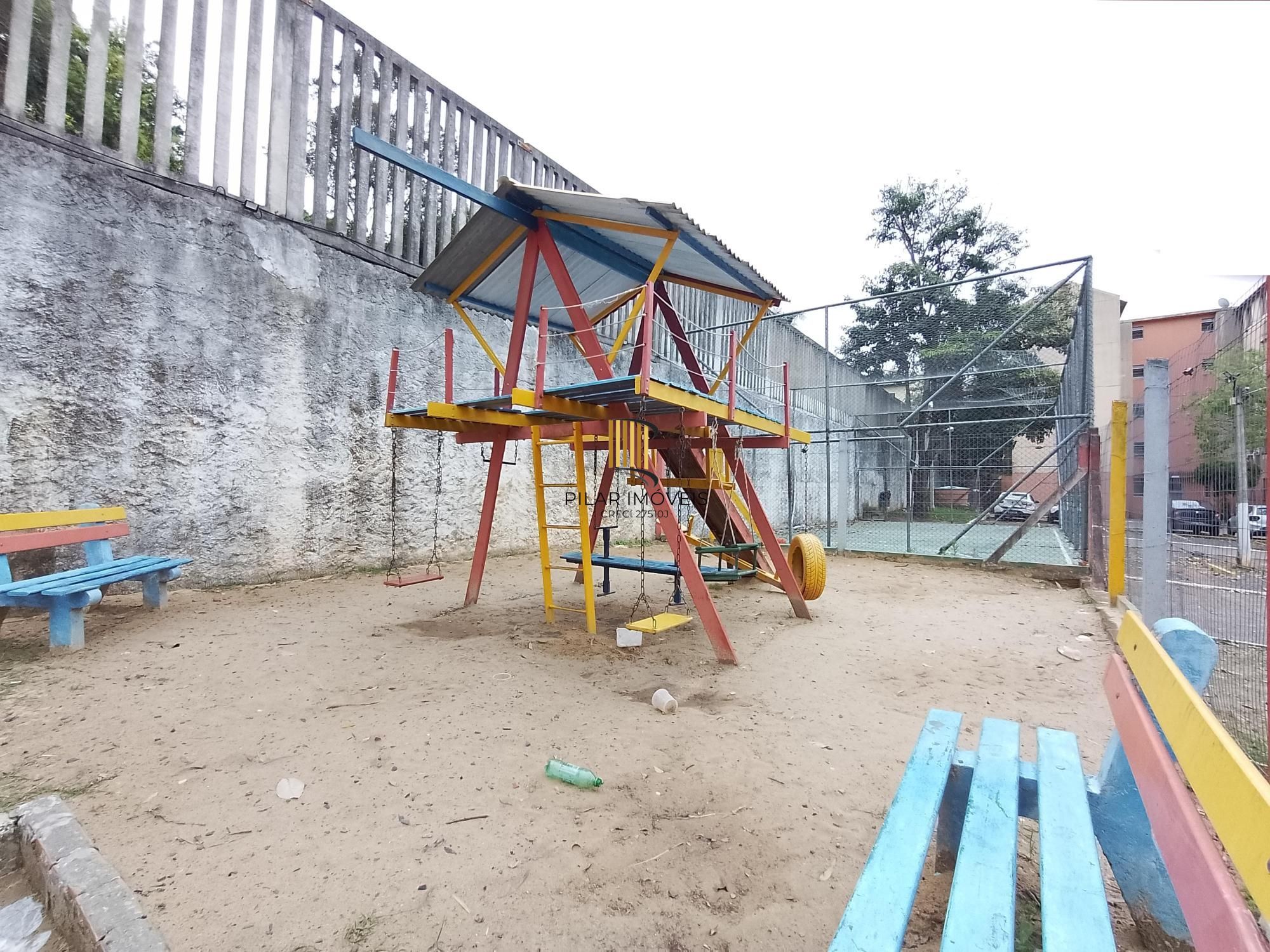 Apartamento 2 dormitórios com vaga perto da FAPA