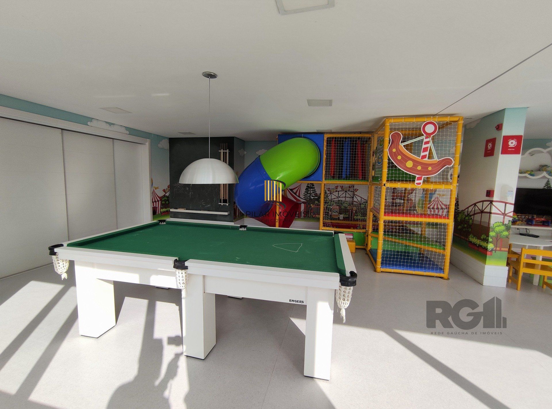 Apartamento 2 dormitórios no bairro Glória