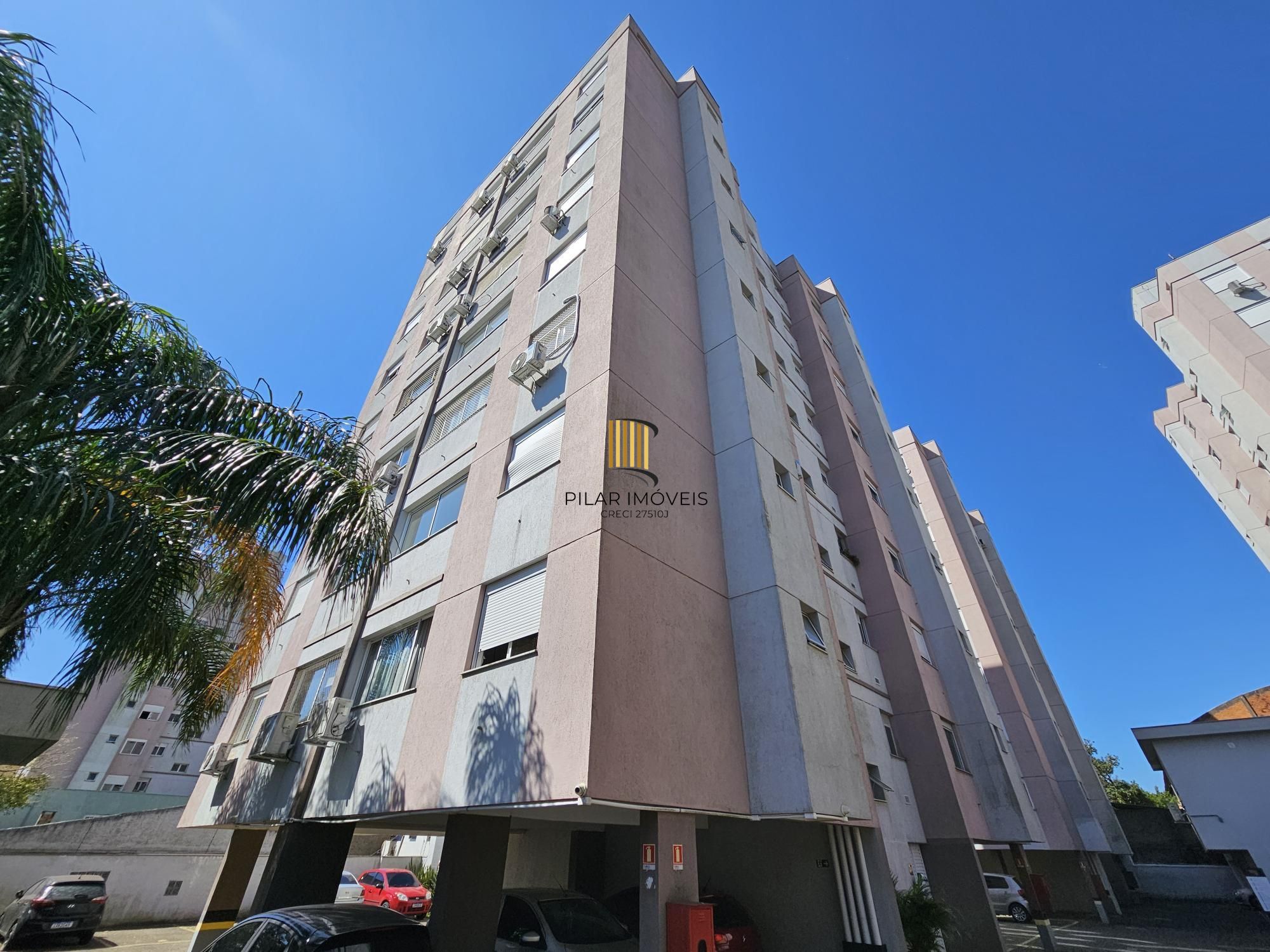 Apartamento 2 dormitórios com vaga e elevador perto da PUC