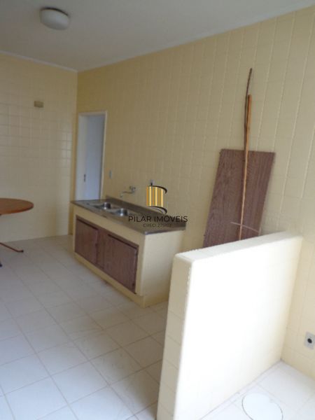 Apartamento para Venda - 168.37m², 3 dormitórios, sendo 1 suites, 4 vagas - Moinhos De Vento
