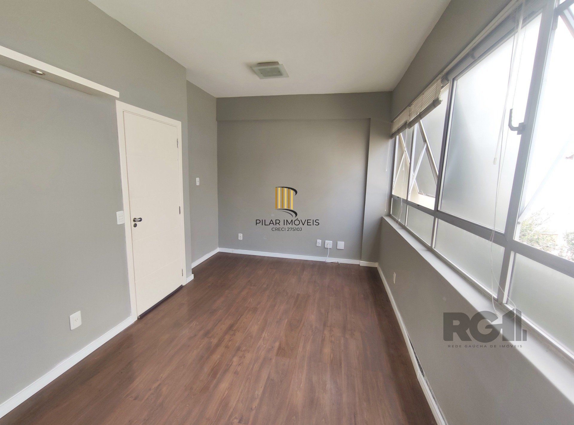 Conjunto/Sala para Venda - 31.9m², 0 dormitórios, Petrópolis