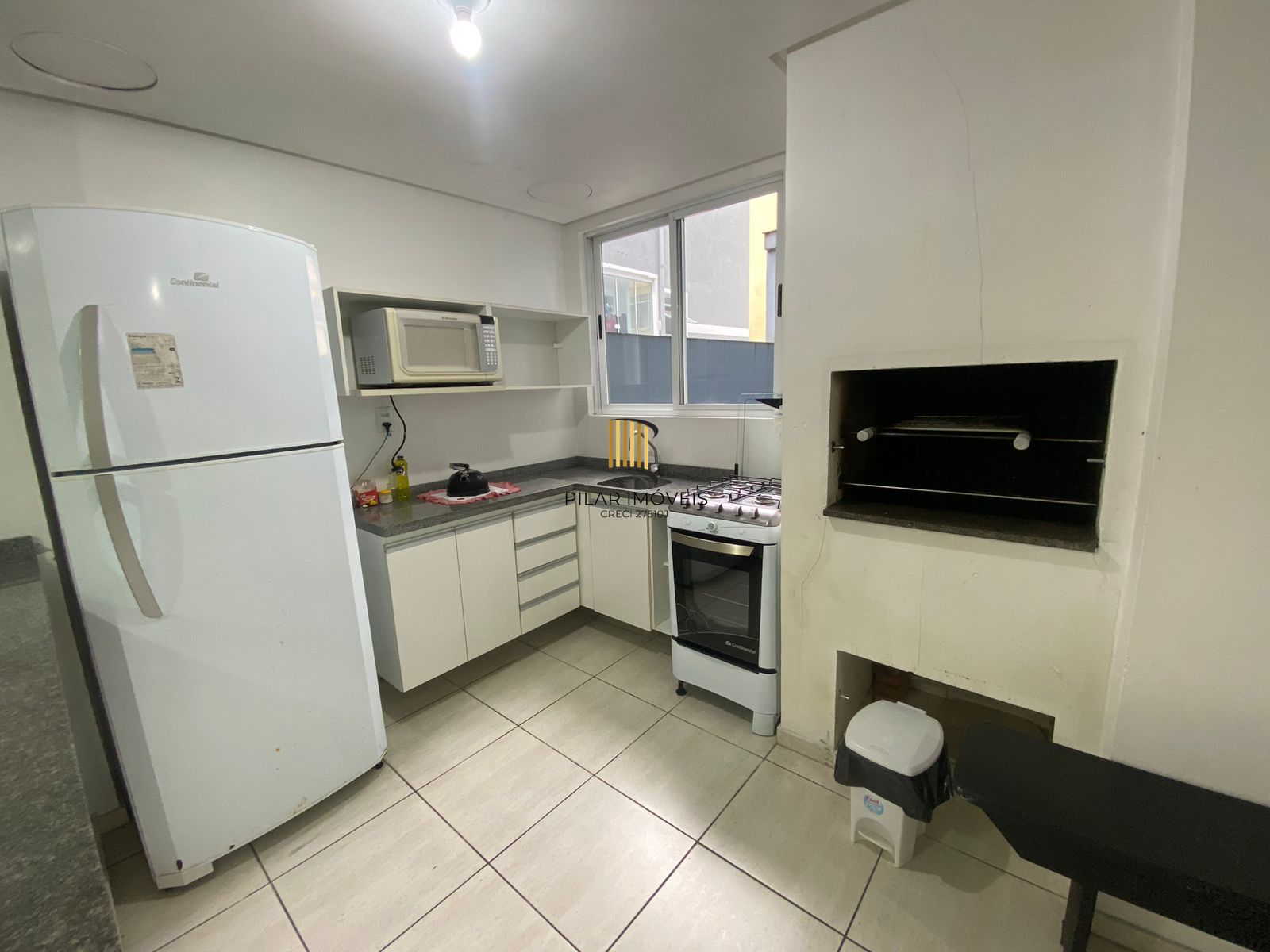 Apartamento 1 dormitório com vaga e elevador no Petrópolis