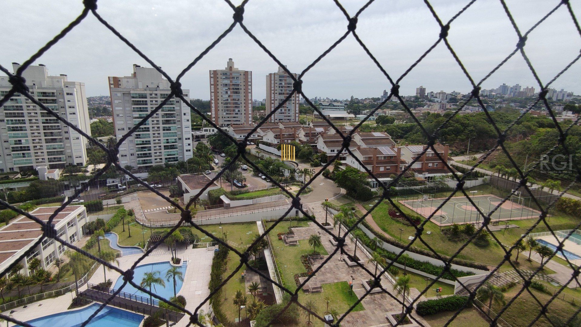 Apartamento para Venda - 162.53m², 3 dormitórios, sendo 3 suites, 2 vagas - Jardim Do Salso