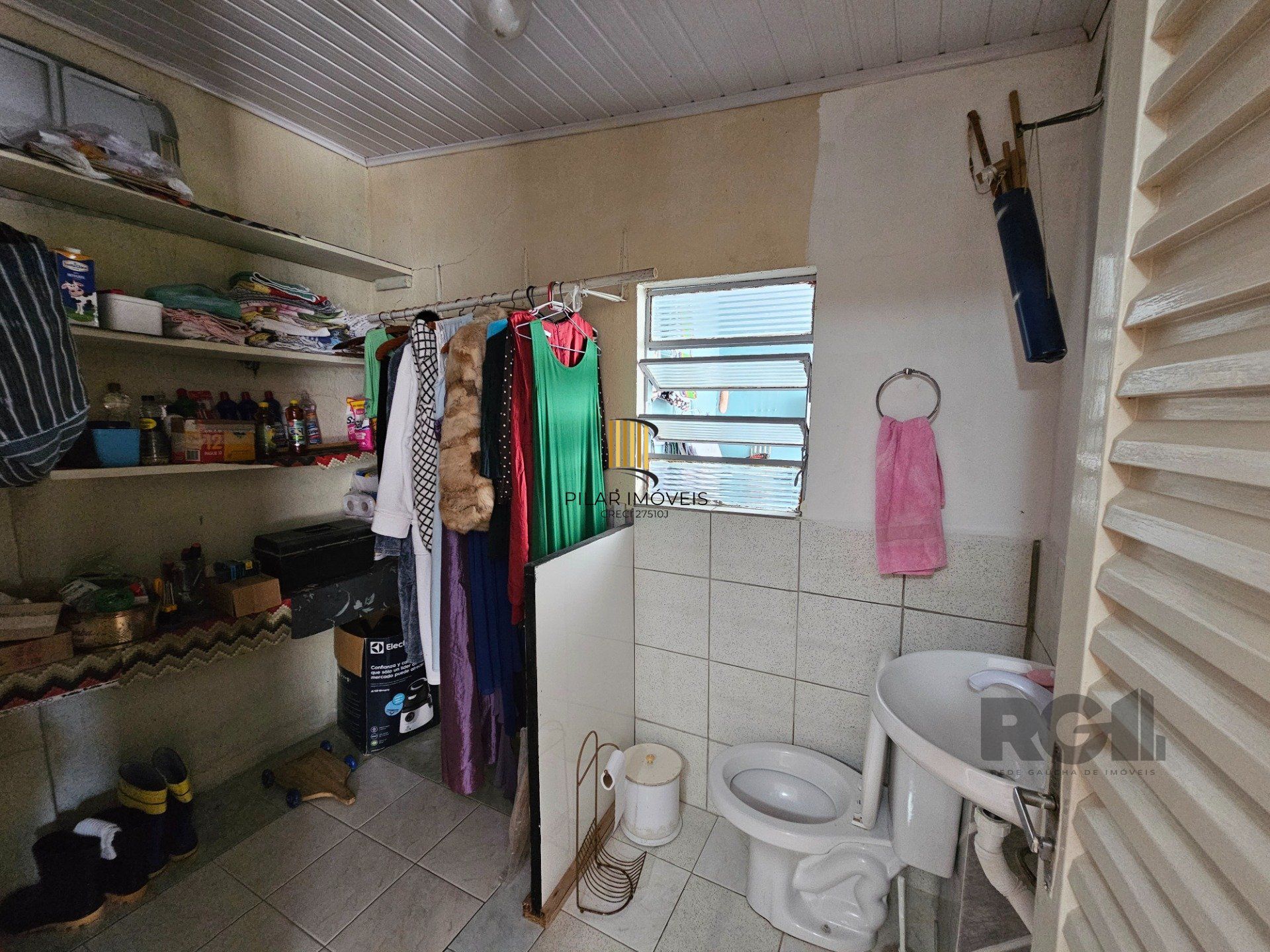 Casa 3 dormitórios no bairro Jardim do Salso
