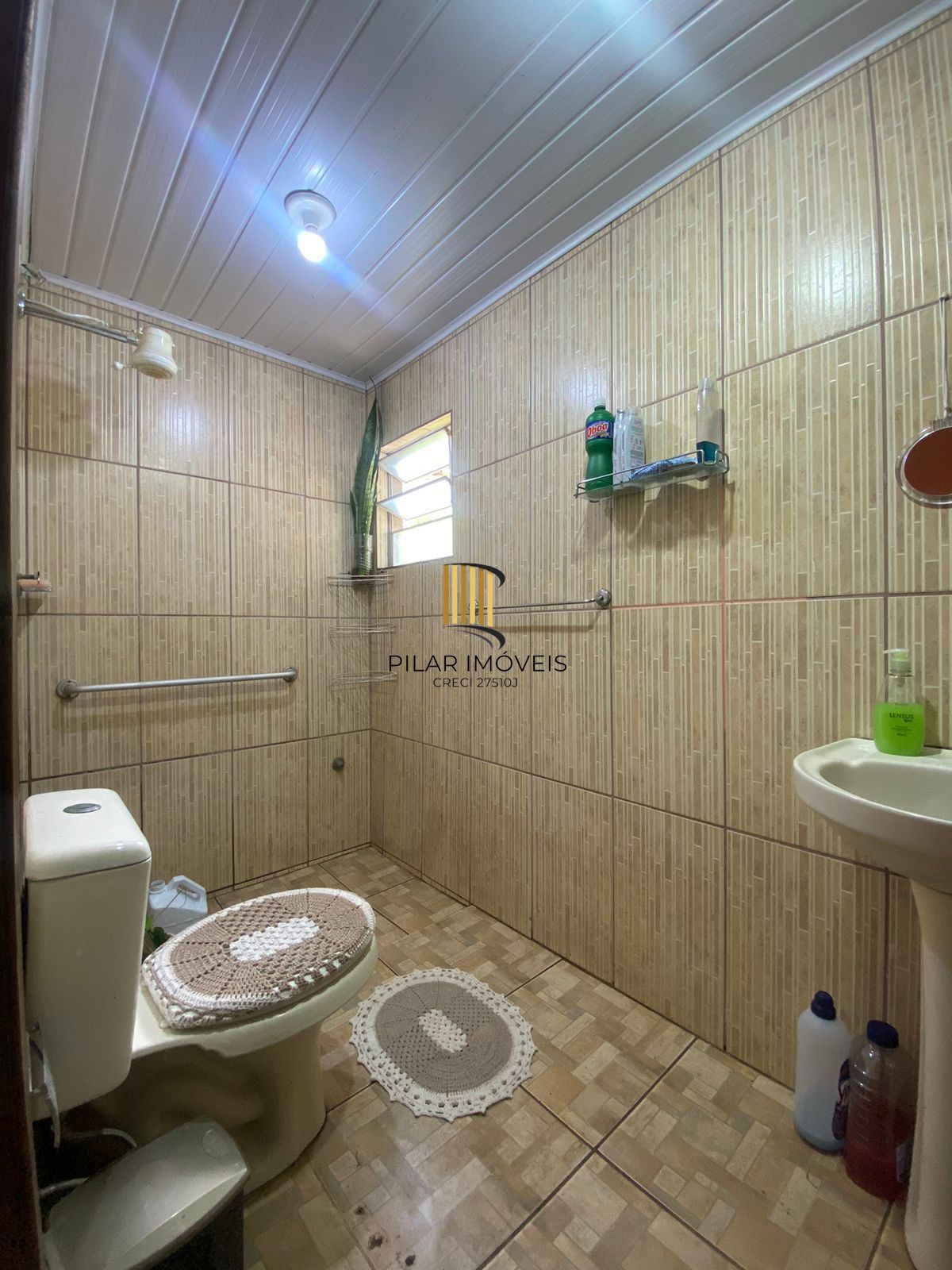 Casa 3 dormitórios com amplo terreno