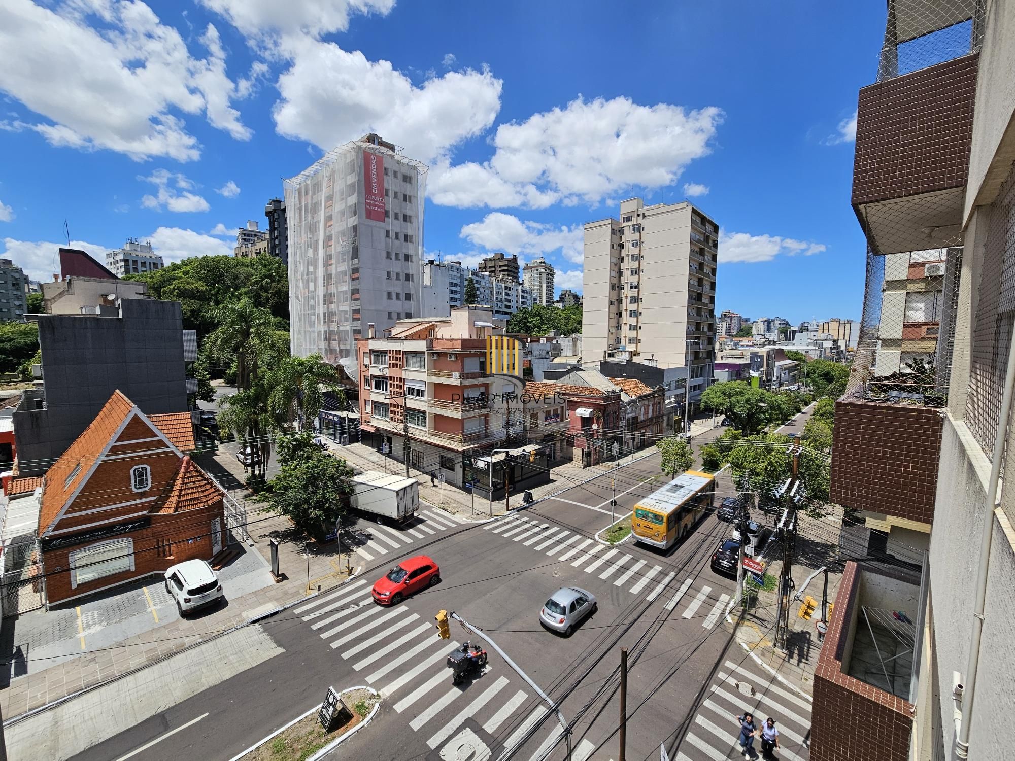 Apartamento 2 dormitórios com elevador no Floresta