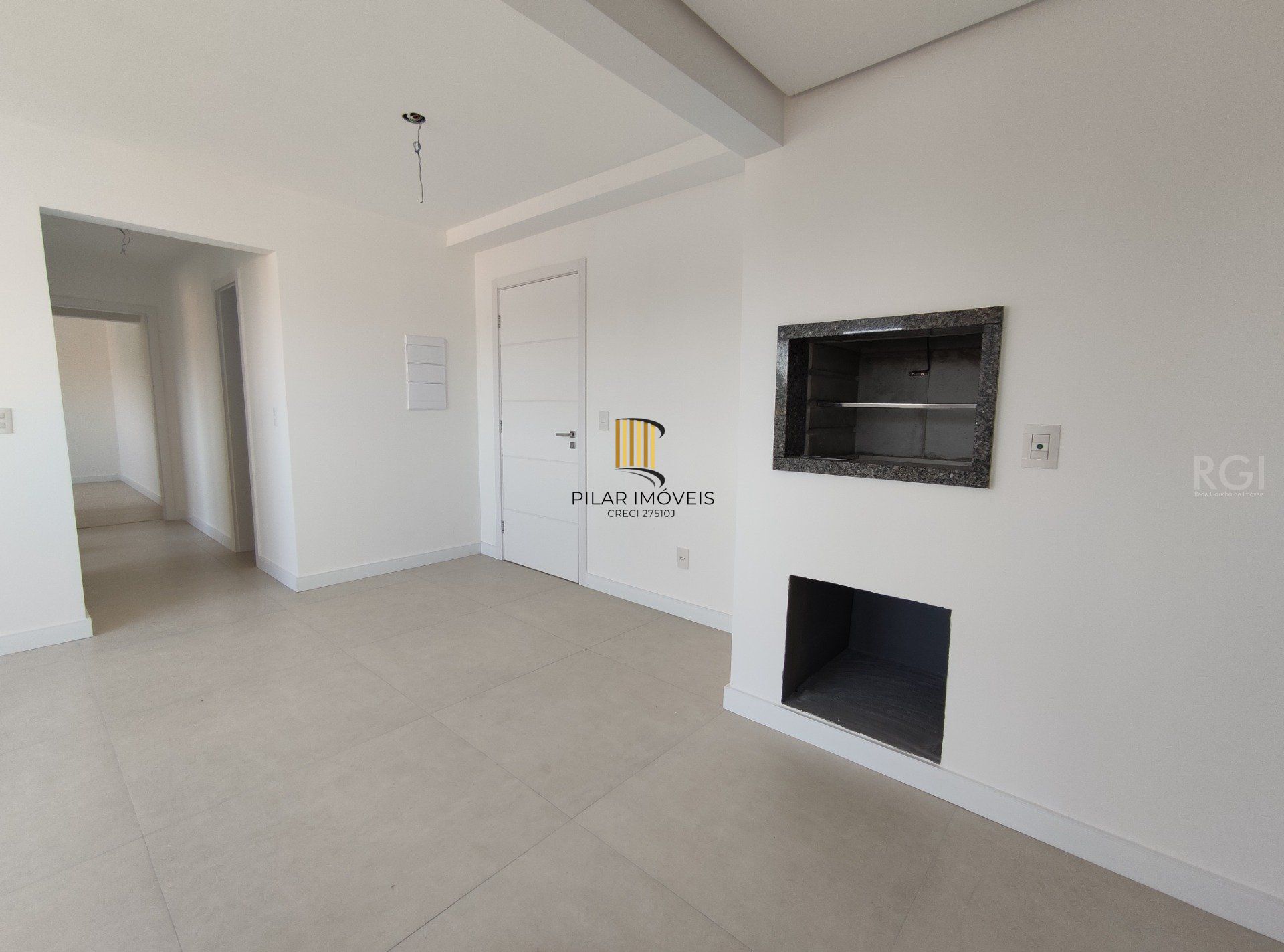 Apartamento para Venda - 68.11m², 3 dormitórios, sendo 1 suites, 2 vagas - Santo Antonio