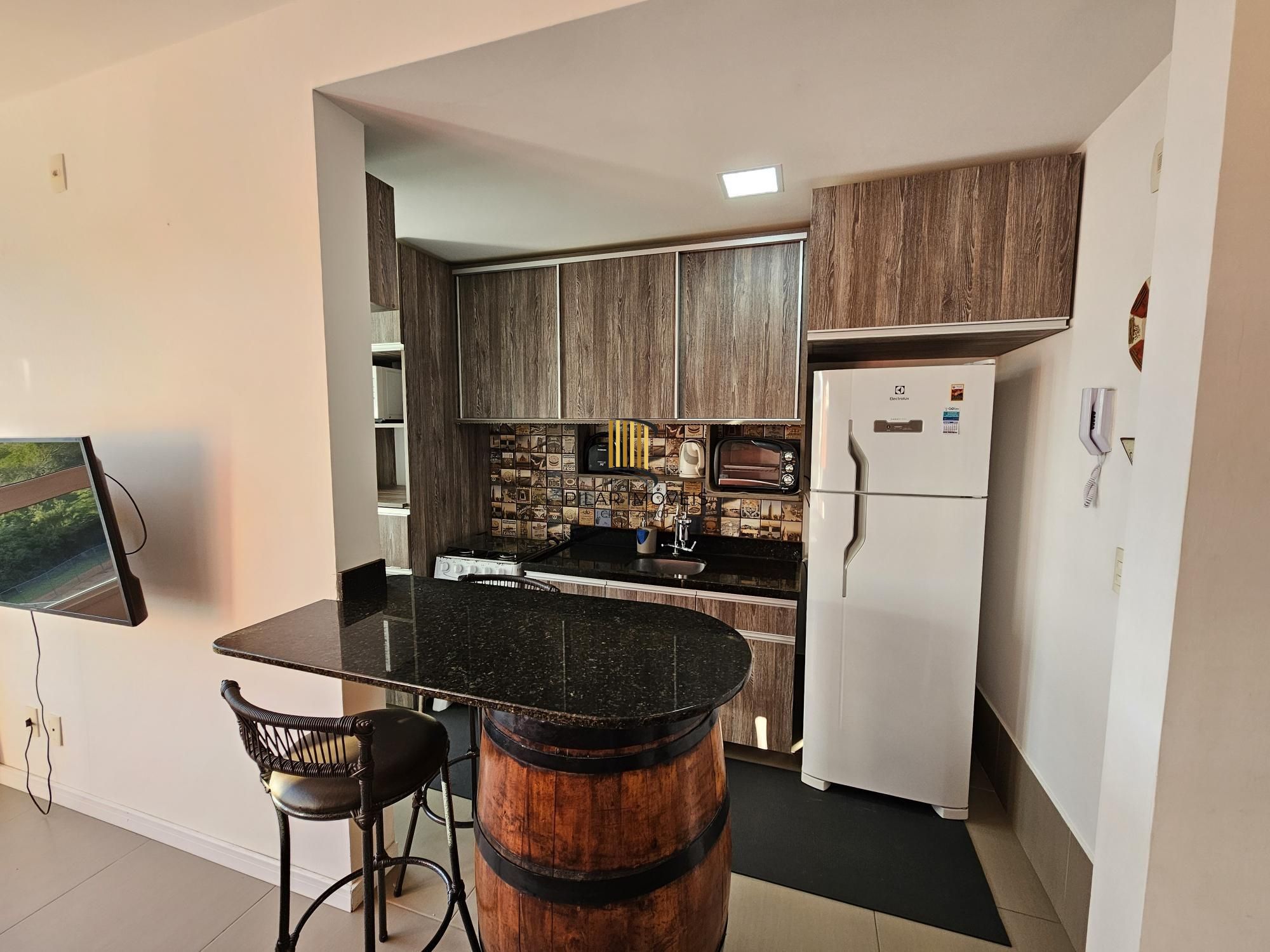 Apartamento 2 dormitórios com vaga coberta