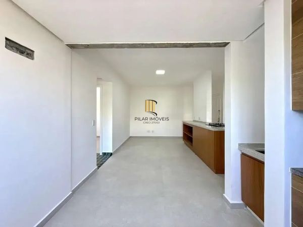 Apartamento 2 dormitórios, sacada com churrasqueira no Cristo Redentor