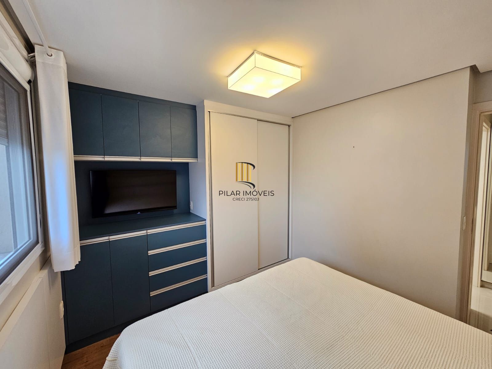 Apartamento 1 dormitório com 2 vagas perto do Bourbom e PUC