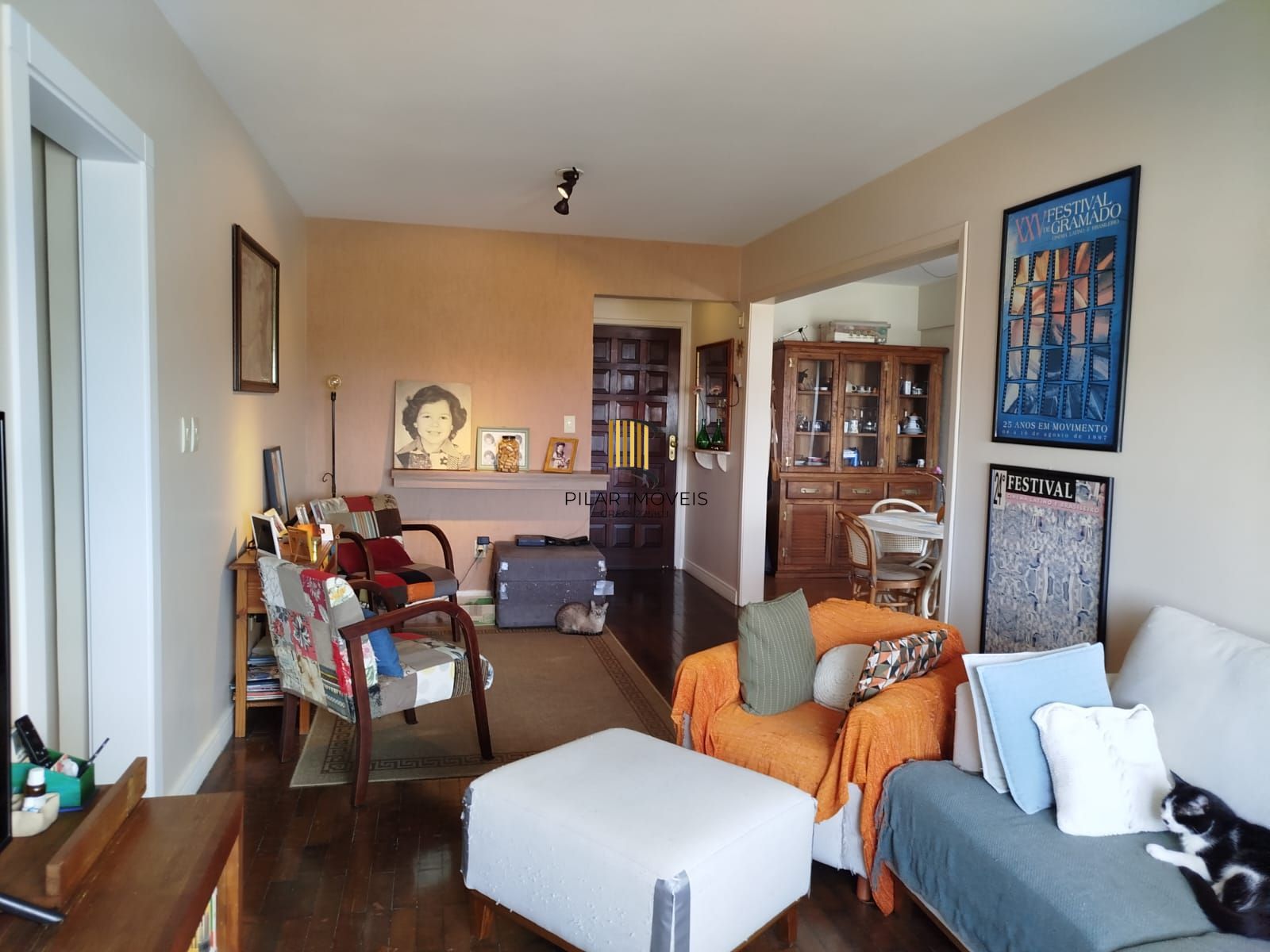 Apartamento 2 dormitórios no bairro Três Figueiras