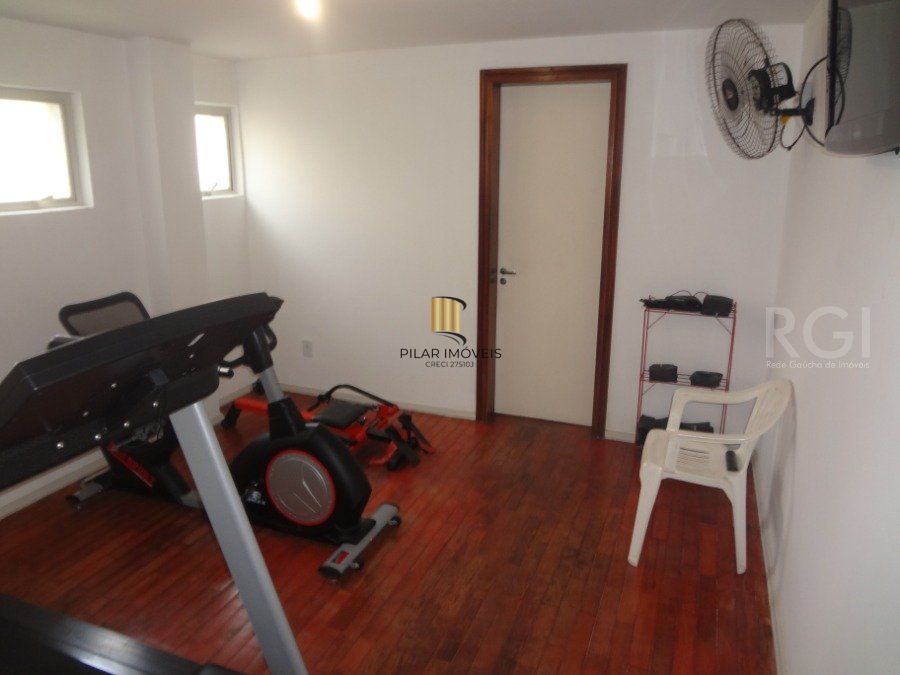 Cobertura para Venda - 263.75m², 3 dormitórios, sendo 1 suites, 2 vagas - Petrópolis