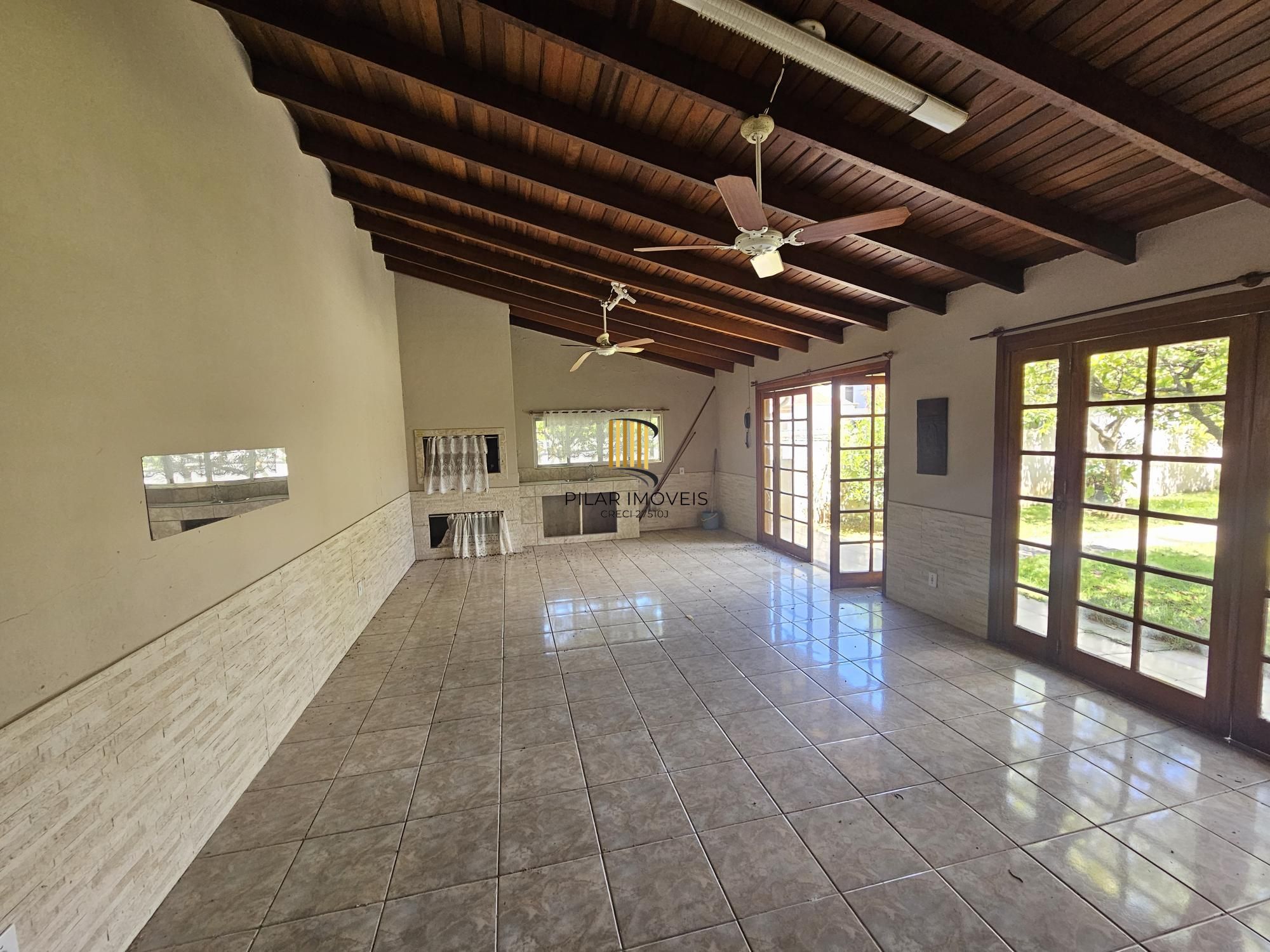 LINDO SOBRADO NO MELHOR PONTO DO BAIRRO TRISTEZA