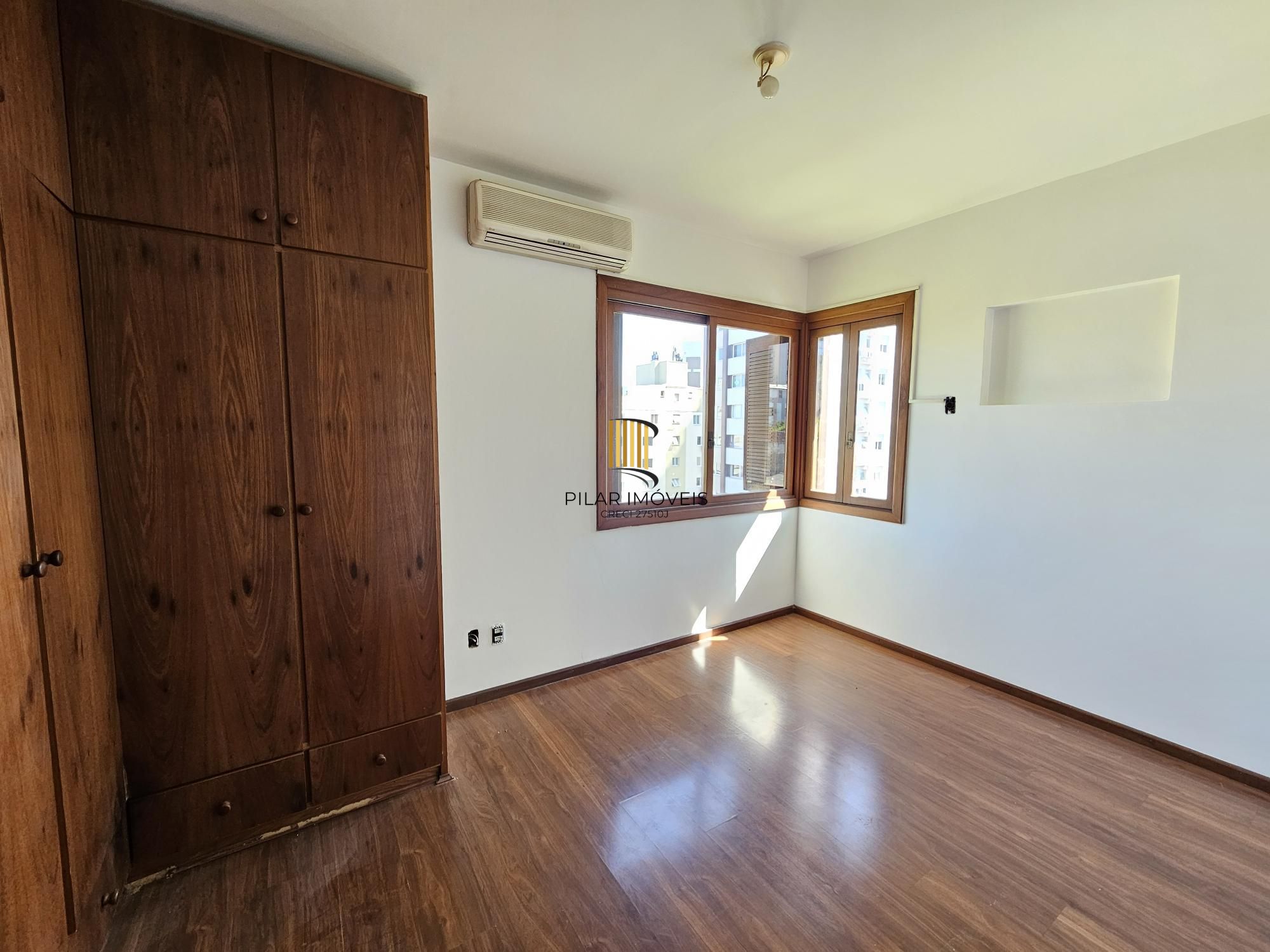 Cobertura 3 dormitórios com vaga no Petrópolis