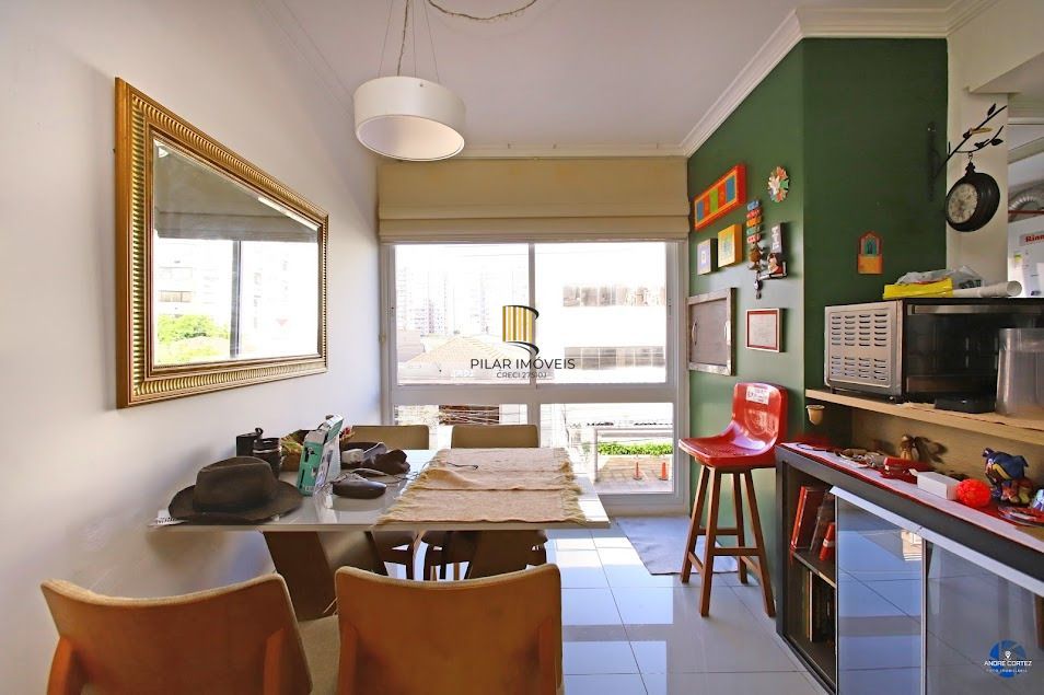 Apartamento 2 dormitórios com vaga no Passo D'areia