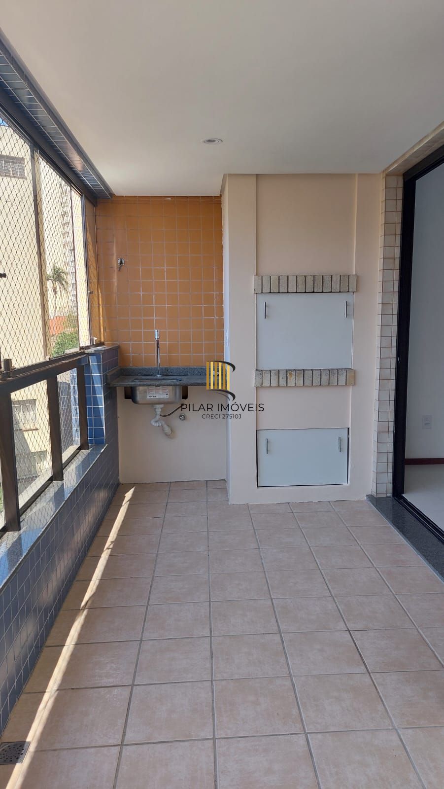 Apartamento 02 Dormitórios e 02 vagas no bairro Higienópolis