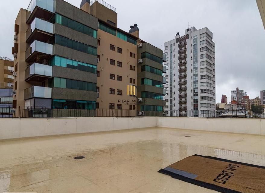 Cobertura no Petrópolis com Vaga