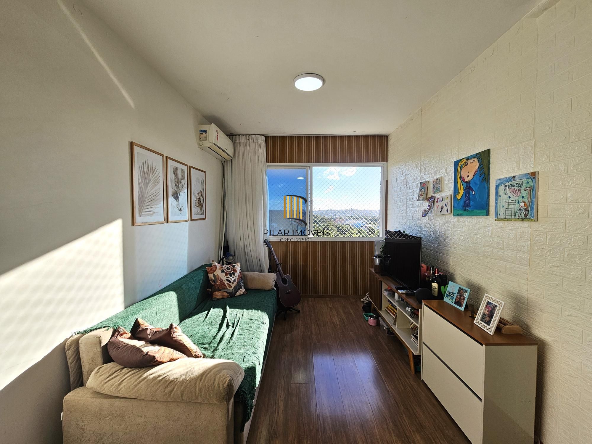 Apartamento 2 dormitórios com vaga e elevador perto da PUC