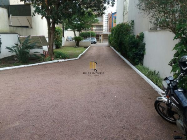 Casa para Venda - 435.6m², 2 dormitórios, 3 vagas - Cristo Redentor