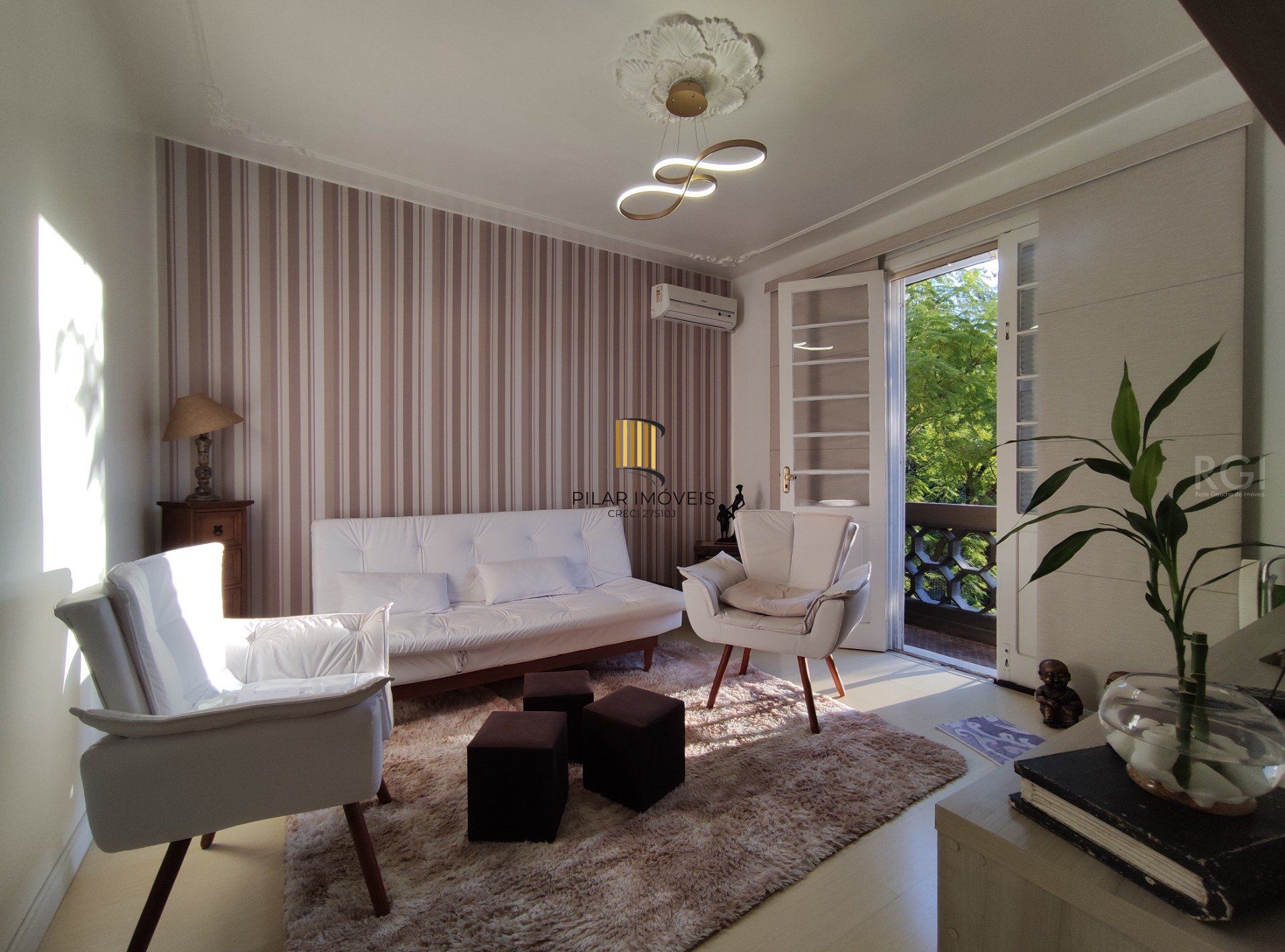Apartamento para Venda - 60.44m², 2 dormitórios, 1 vaga - Petrópolis