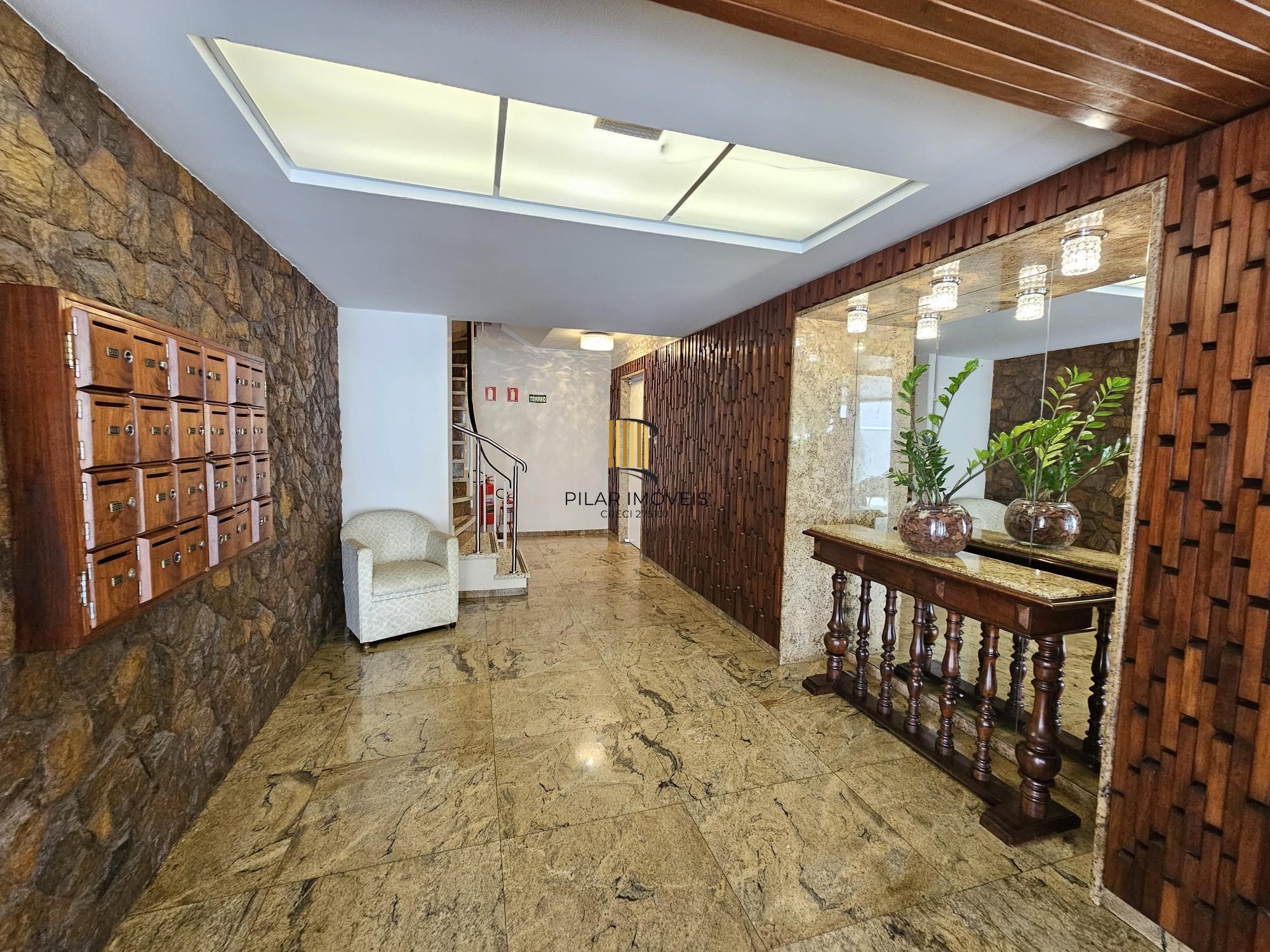 Apartamento 2 dormitórios no bairro Menino Deus