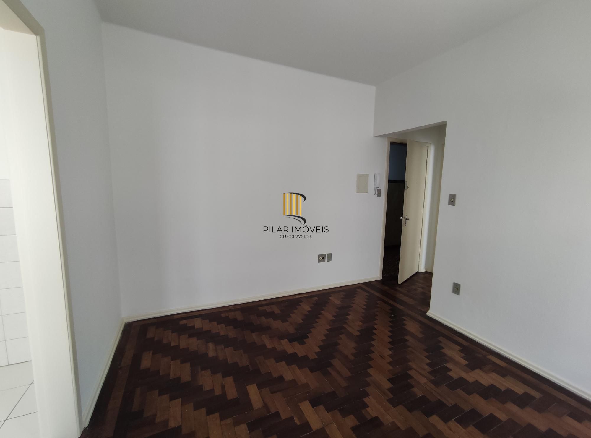 APARTAMENTO 1 DORMITÓRIO | ÚLTIMO ANDAR | DESOCUPADO