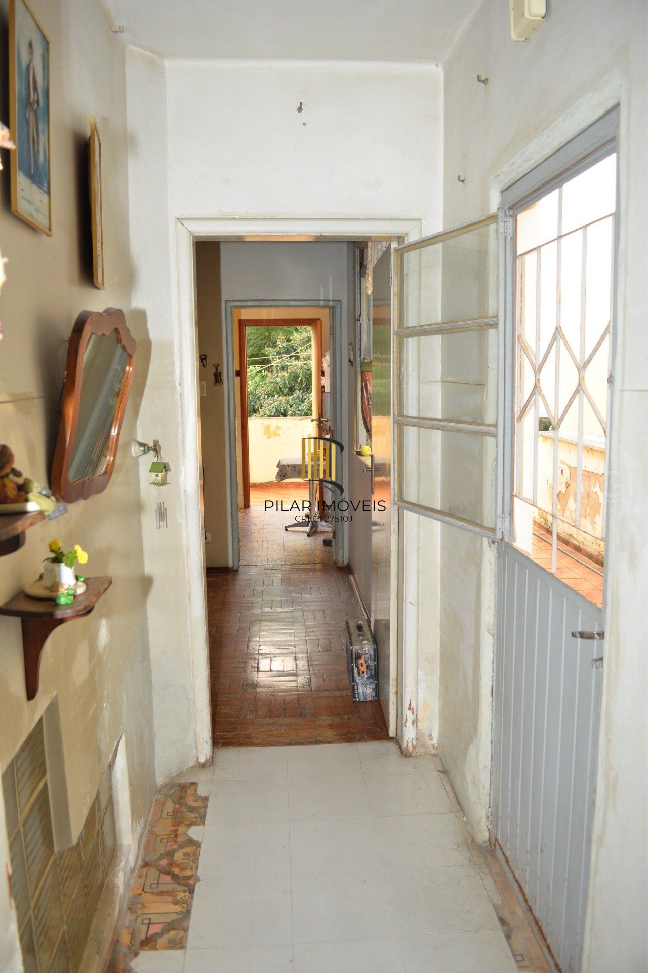 Prédio com Loja  e  3 apartamentos - 470.08m²,  Floresta
