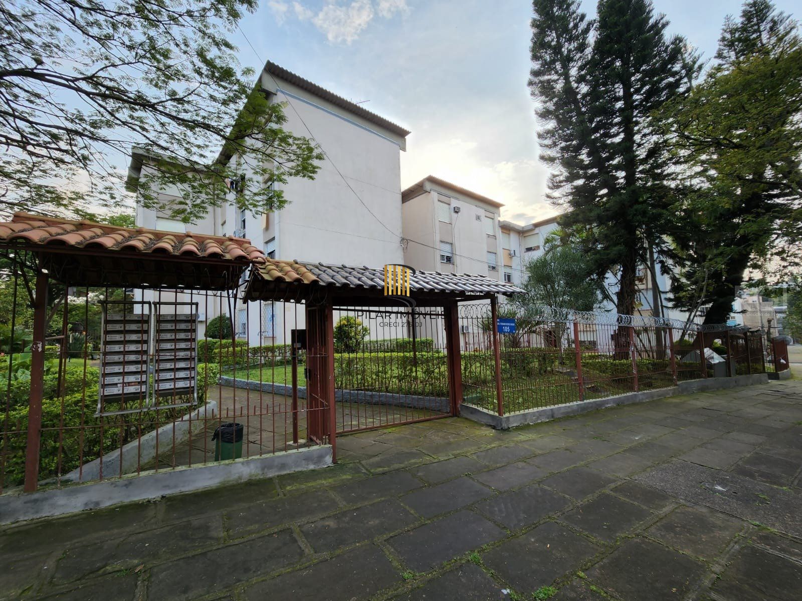 Oportunidade! Apartamento 2 dormitórios perto da ESPM e Bento Gonçalves e com fácil acesso ao Centro.