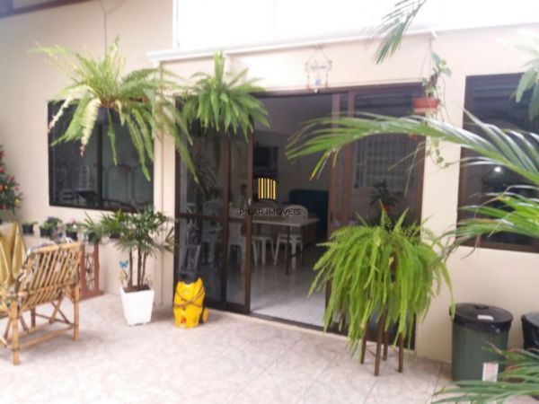 Casa para Venda - 435.6m², 2 dormitórios, 3 vagas - Cristo Redentor