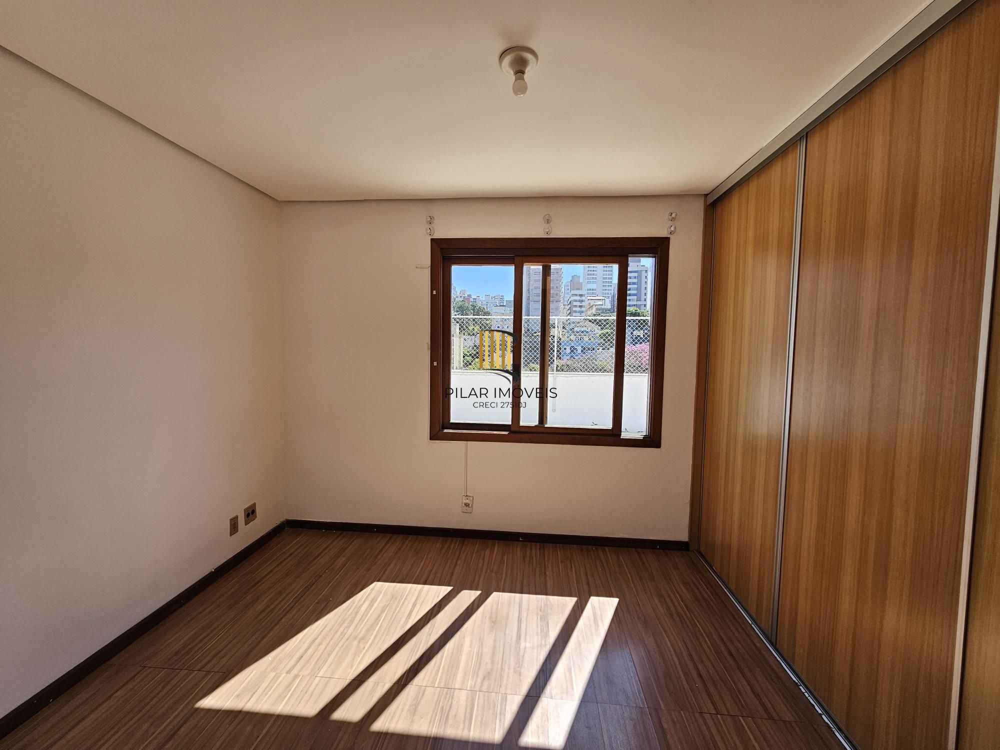 Cobertura 3 dormitórios com vaga no Petrópolis