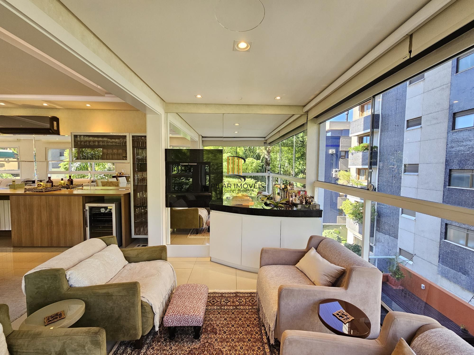 ALTO PADRÃO | BELA VISTA | 3 SUÍTES + 4 VAGAS | MOBILIADO