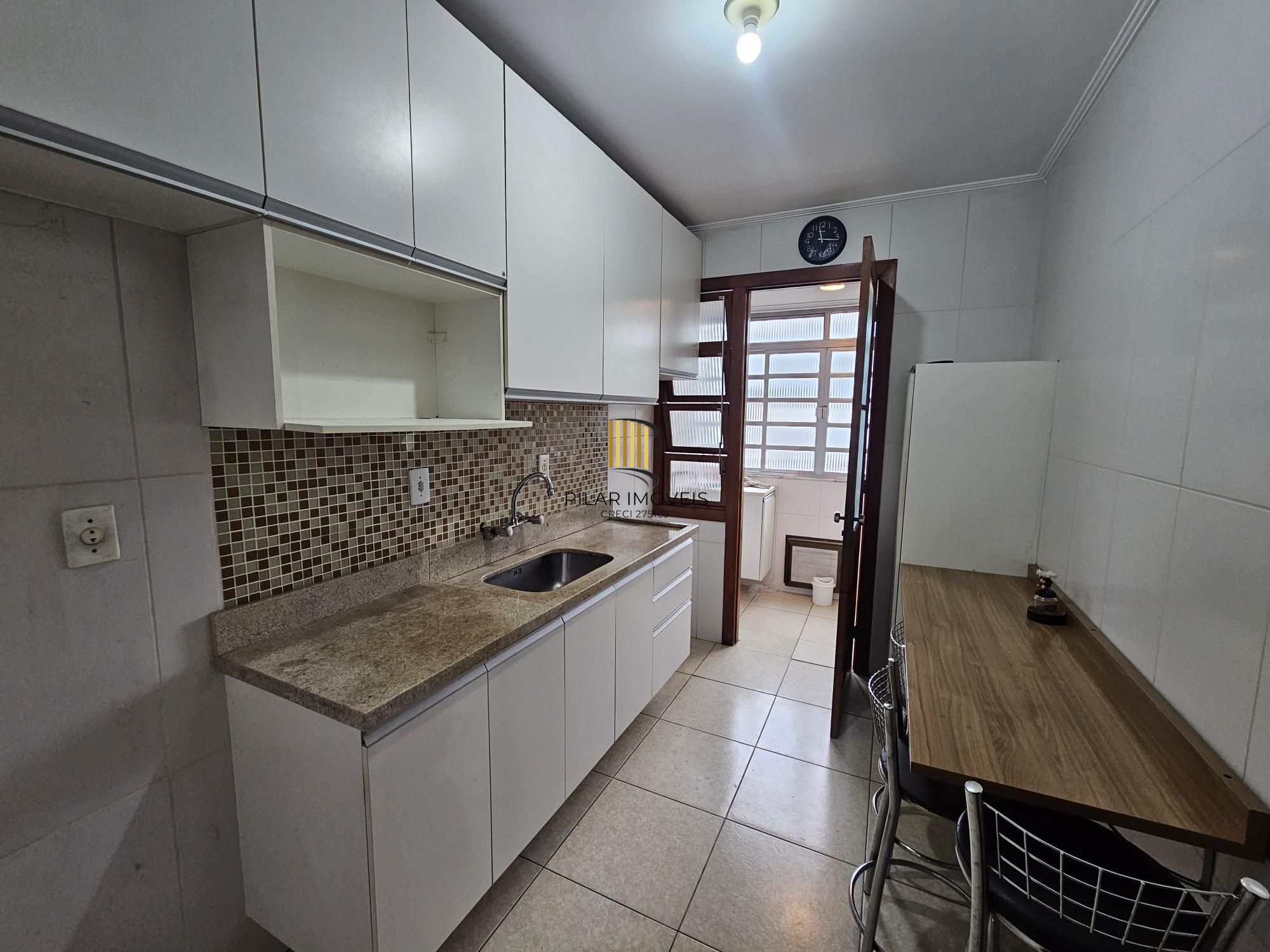 CIDADE BAIXA COM SACADA E VAGA DE GARAGEM